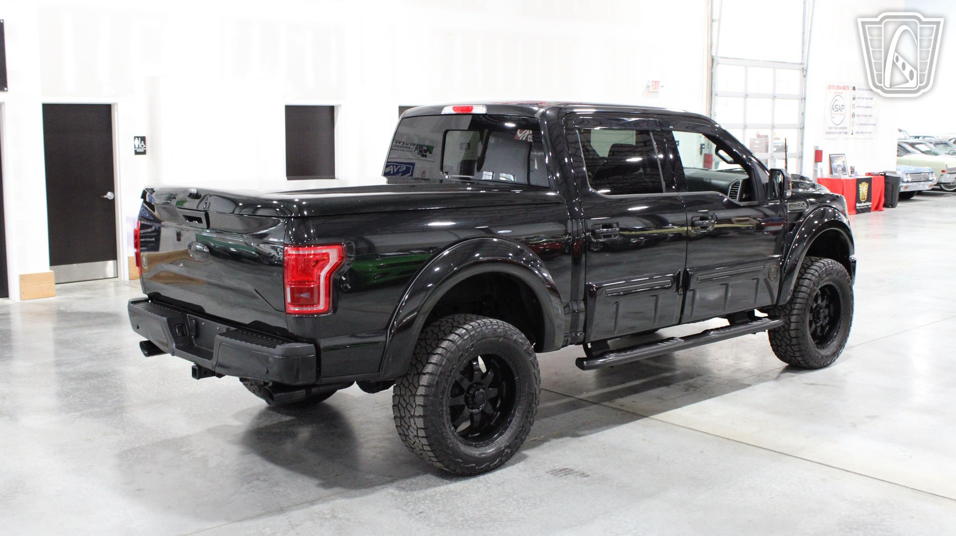 Used 2015 Ford F150 Lariat w/ Equipment Group 502A Luxury AWD/4WD image 23