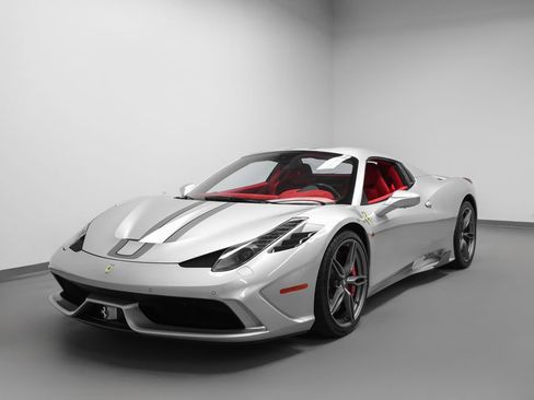 Certified 2015 Ferrari 458 Speciale A RWD image 22