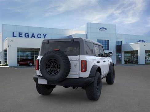 New 2026 Ford Bronco Badlands AWD/4WD image 8