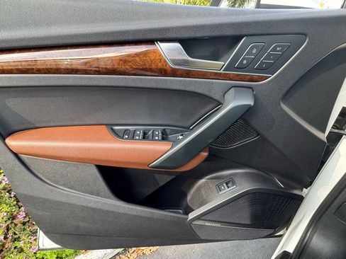 Used 2018 Audi Q5 2.0T Premium Plus image 16