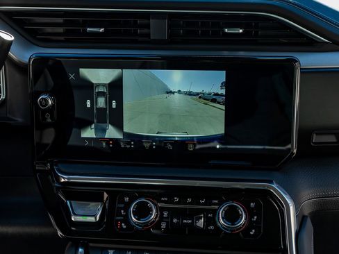 Used 2025 GMC Sierra 3500 Denali w/ Denali Reserve Package image 26