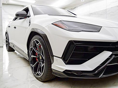 Used 2024 Lamborghini Urus Performante image 22