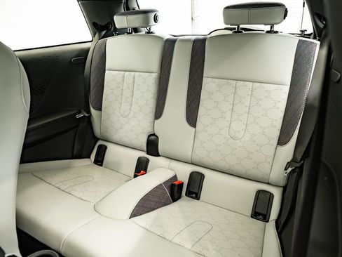 New 2026 MINI Cooper 2-Door Hardtop FWD image 39
