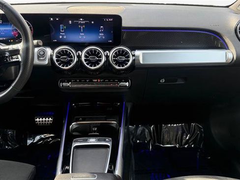 Used 2024 Mercedes-Benz GLB 250 image 15