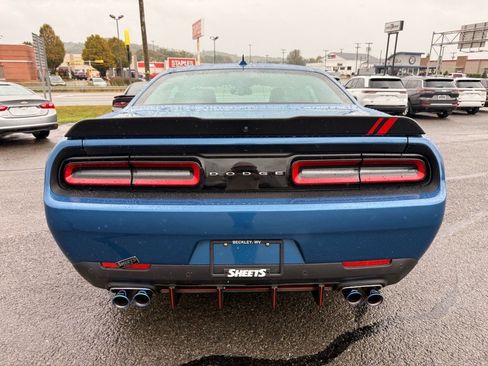 Used 2023 Dodge Challenger SXT w/ Plus Package image 5