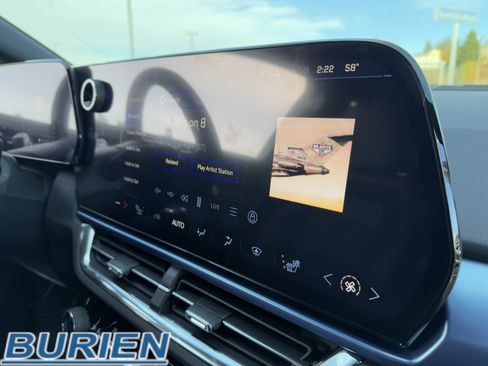 New 2026 Chevrolet Equinox EV LT image 17