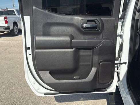 Used 2024 Chevrolet Silverado 1500 Custom image 13