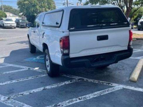 Used 2020 Toyota Tacoma SR RWD image 9