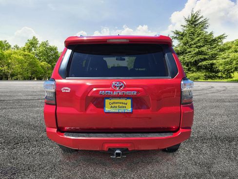 Used 2015 Toyota 4Runner SR5 image 6