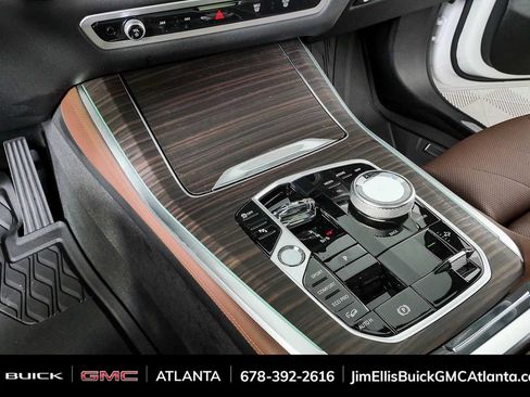 Used 2026 BMW X5 xDrive40i w/ Executive Package AWD/4WD image 17
