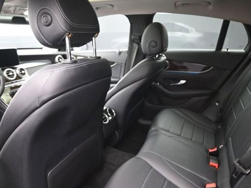 Used 2017 Mercedes-Benz GLC 300 4MATIC Coupe image 10