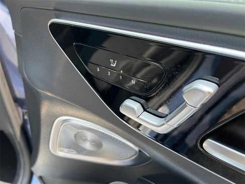 Used 2024 Mercedes-Benz C 300 4MATIC Sedan image 16