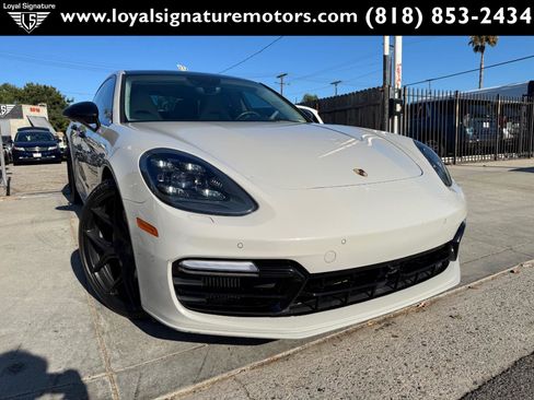 Used 2017 Porsche Panamera Turbo image 1