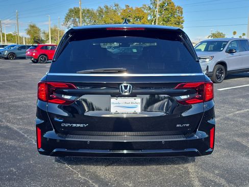 New 2026 Honda Odyssey Elite image 5