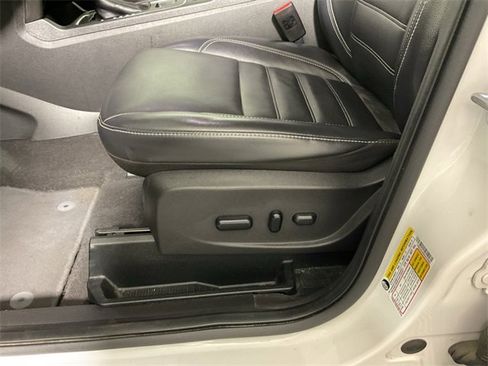Used 2019 Ford Escape Titanium image 20
