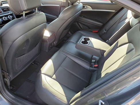 Used 2019 Genesis G70 2.0T Sport image 23