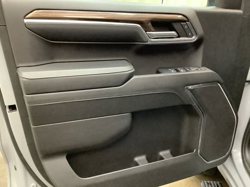 Used 2024 Chevrolet Silverado 1500 LT AWD/4WD image 13