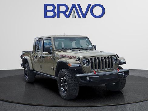 Used 2020 Jeep Gladiator Rubicon AWD/4WD image 2