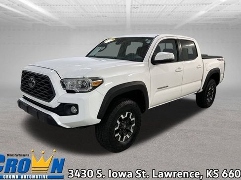 Used 2020 Toyota Tacoma TRD Off-Road image 1