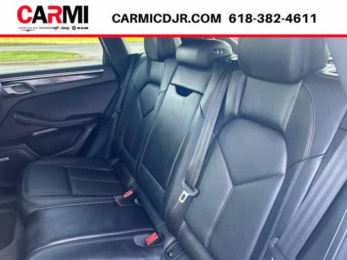 Used 2020 Porsche Macan S AWD/4WD image 35