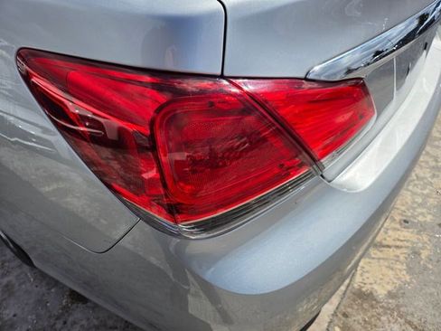 Used 2011 Toyota Avalon Base image 4