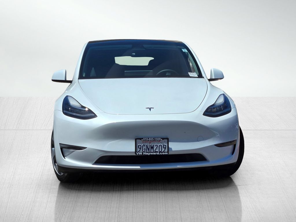 Used 2023 Tesla Model Y Long Range AWD/4WD image 3