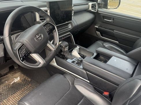 Used 2024 Toyota Tundra Platinum image 5