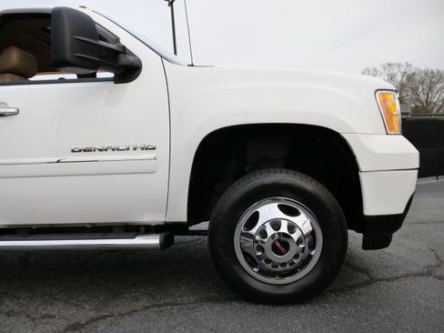 Used 2011 GMC Sierra 3500 Denali image 41
