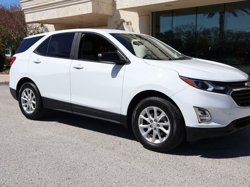 Used 2020 Chevrolet Equinox LS w/ LS Convenience Package image 7