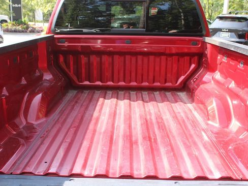 Used 2024 Chevrolet Colorado W/T w/ Technology Package RWD image 12