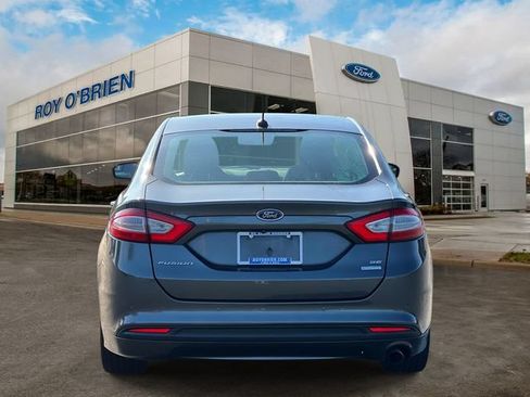 Used 2015 Ford Fusion SE w/ Equipment Group 202A FWD image 4