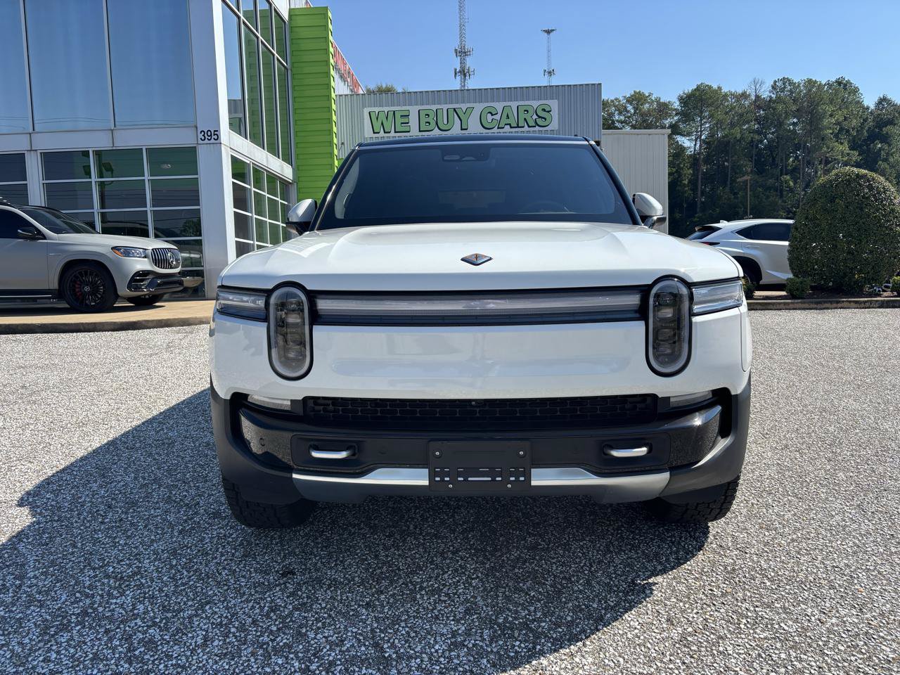 Used 2025 Rivian R1S Adventure Dual AWD/4WD image 8