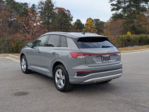Used 2023 Audi Q4 e-tron Premium w/ Convenience Package image 7