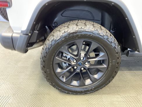Certified 2025 Jeep Wrangler Backcountry image 33