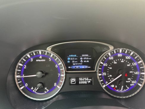 Used 2019 INFINITI QX60 Luxe w/ Essential Package AWD/4WD image 3