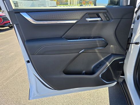 New 2026 GMC Acadia Elevation w/ Elevation Premium Package image 11