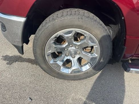 Used 2019 RAM 1500 Big Horn AWD/4WD image 9