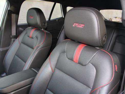 Used 2024 Chevrolet Trax RS w/ Sunroof Package FWD image 20