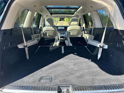 Used 2023 Mercedes-Benz GLS 450 4MATIC image 32