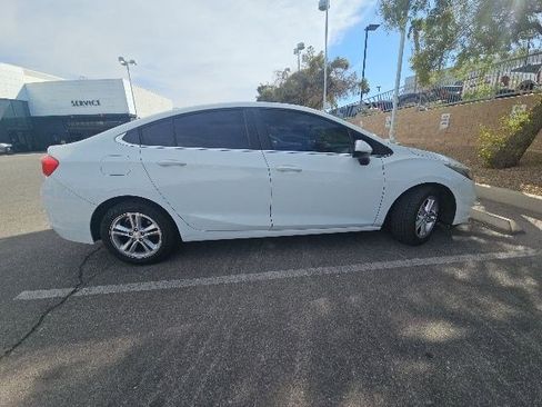 Used 2016 Chevrolet Cruze LT FWD image 14