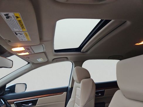 Used 2018 Honda CR-V Touring image 8