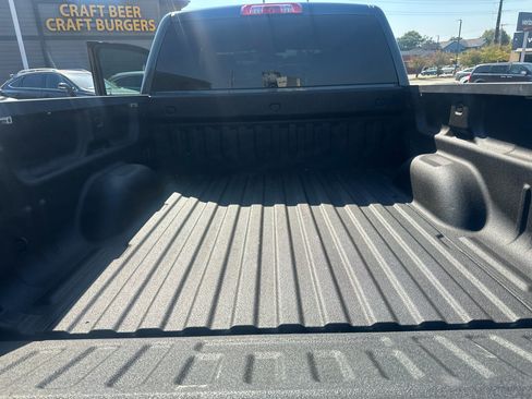 Used 2018 Chevrolet Silverado 1500 LT w/ LT Eassist Package image 16