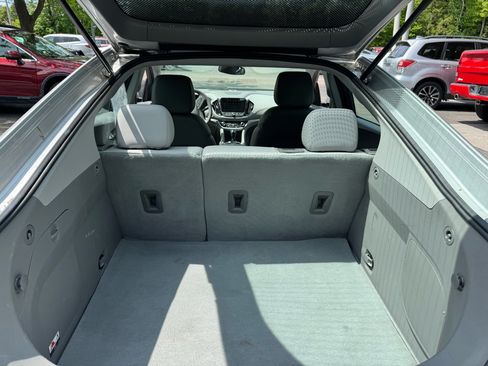 Used 2018 Chevrolet Volt LT w/ LT Driver Confidence Package image 12