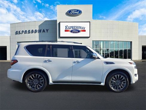 Used 2024 Nissan Armada Platinum w/ Cargo Package image 5