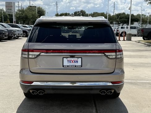 Used 2020 Lincoln Aviator Reserve w/ Equipment Group 201A AWD/4WD image 6