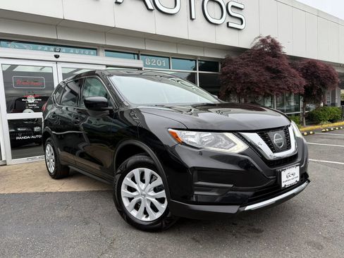 Used 2017 Nissan Rogue S AWD/4WD image 1