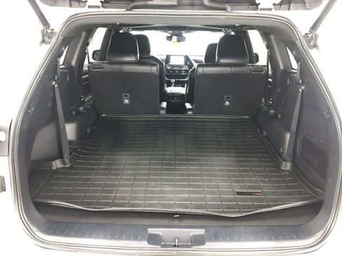 Used 2023 Toyota Highlander XSE AWD/4WD image 24