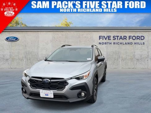 Used 2024 Subaru Crosstrek 2.0i Premium image 3