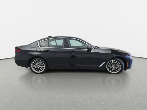 Used 2021 BMW 540i w/ Premium Package image 4