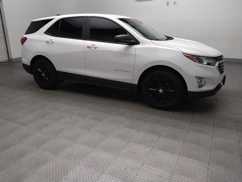 Used 2020 Chevrolet Equinox LS w/ LS Convenience Package FWD image 11